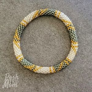 Glass Bead Bracelet (White/Gray/Gold) - NWOT